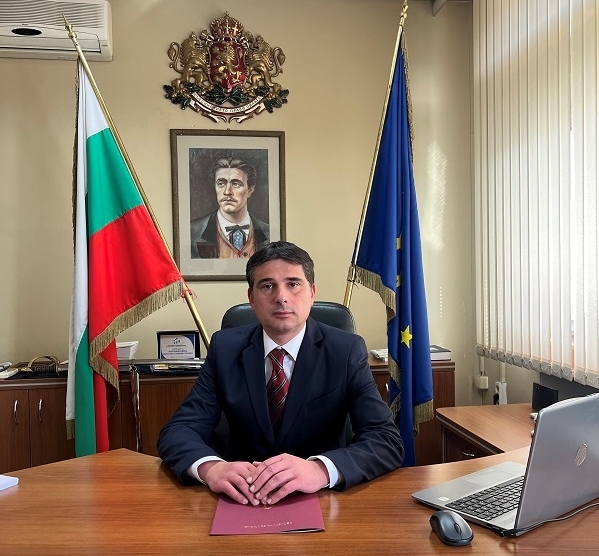 Областният управител на Благоевград отрече да воюва с кмета