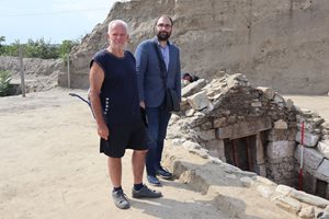 Подземен храм от II - I в. пр. Хр. открит в Голямата могила до Пловдив, възможно е да има и втори