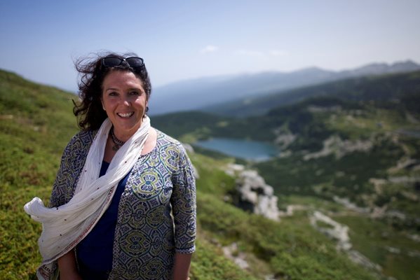 Бетани Хюз посети Рилските езера.
СНИМКИ: SANDSTONE GLOBAL PRODUCTIONS