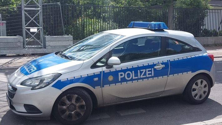 Разследват полицаи гратисчии в Берлин