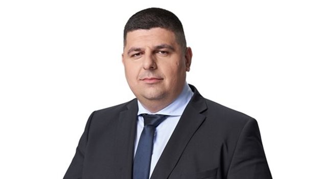 Депутатът от "Демократична България" Ивайло Мирчев