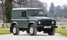 Оцениха на 50 000 евро Land Rover Defender, принадлежал на крал Чарлз III