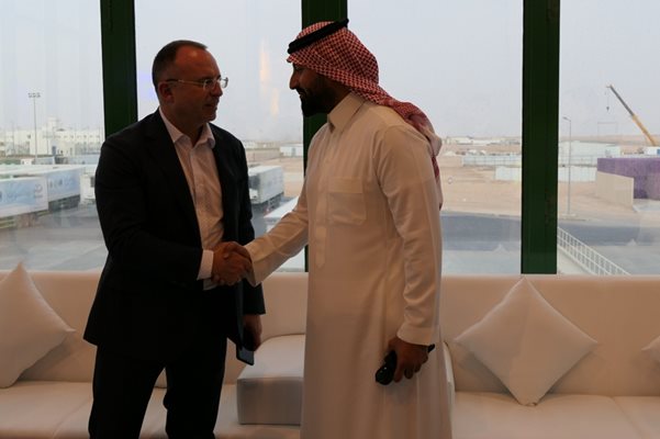 Министър Порожанов бе посрещнат от принц Наиф бин Султан ал Сауд ал Кабеер
