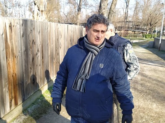 Шефът на зооветеринарния комплекс Георги Божев сега отговаря и за зоопарка.
