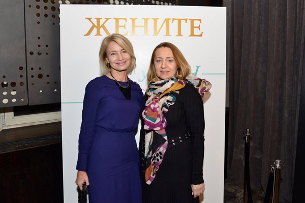 Соня Бонова, CEO на финтех компания Rilla, част от MFG (вляво)