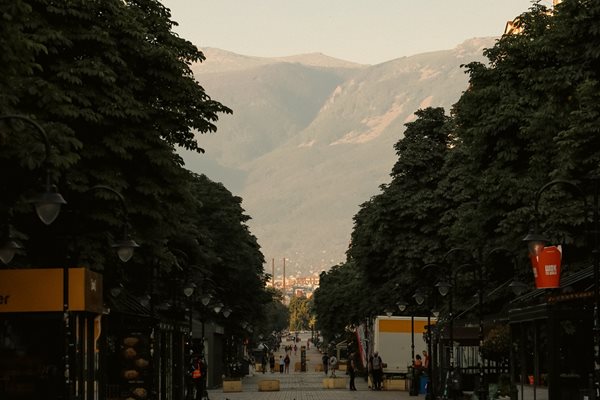 "Витошка" огряна от първите юлски лъчи