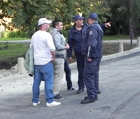 Полицейското присъствие в района на Националния стадион бе засилено. Снимка  РУМЯНА ТОНЕВА