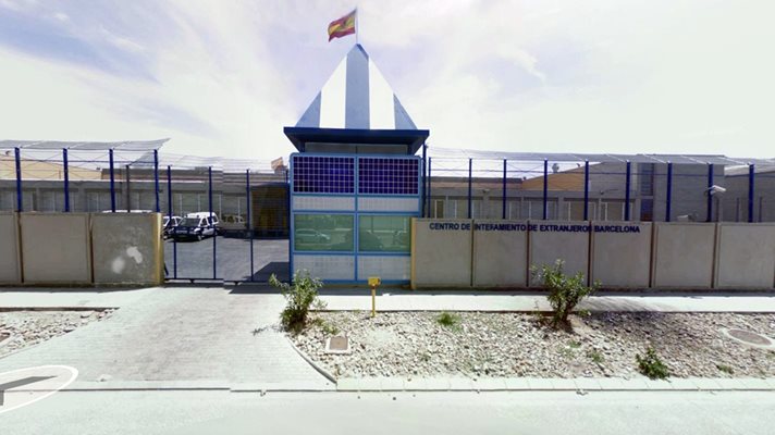 Центърът за задържане на чужденци „Зона Франка“ е затварян няколко пъти заради нечовешки условия за живот