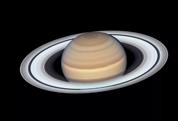 Снимка на Сатурн, направена от телескопа "Хъбъл" на 20 юни СНИМКА: НАСА