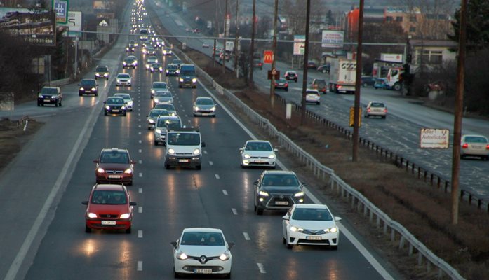 В София колите са много повече, отколкото предвидените пространства за паркиране.
СНИМКА: РУМЯНА ТОНЕВА