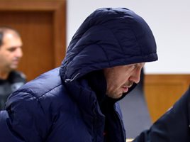 Свилен Николов остава в ареста, докато издирват съучастника му.  СНИМКА: ЙОРДАН СИМЕОНОВ