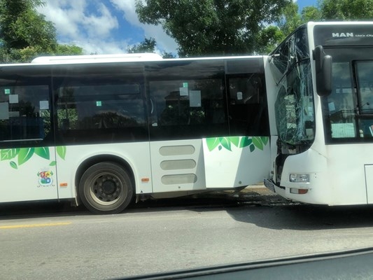 Водачът на катастрофиралия автобус 413: Всичко ми беше тъмно 4-5 секунди