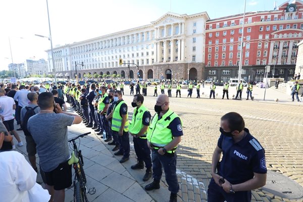 Започва митингът в подкрепа на правителството СНИМКА: Ники Литов