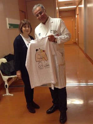 С проф. д-р Тагави, който скроява новите дробове на Маева по нейна мярка