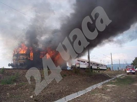 Пожар във влак на гара Горна Оряховица, има пострадали. Снимка: Личен архив