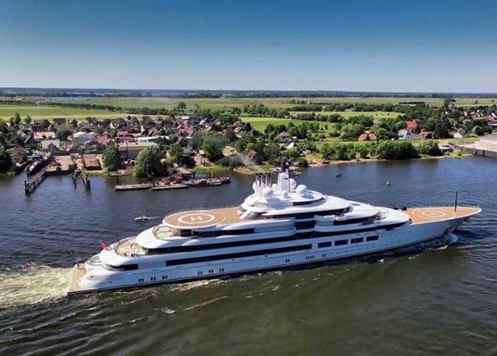  Яхтата „Шехерезада”. Снимка инстаграм на Luxury Yachts Group