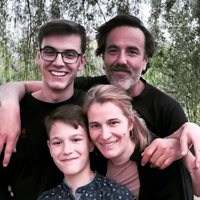 Игор Ангелов със семейството си