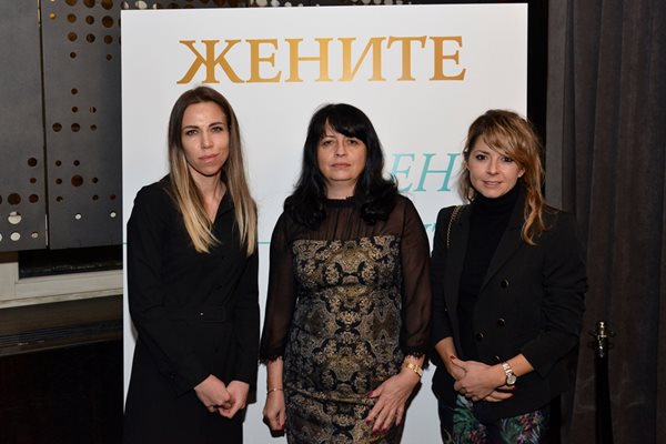 Елеонора Тотева, PR на “Главболгарстрой”, заедно с изпълнителния директор Албена Ангелова и Пламена Ненкова, Ръководител "Международно сътрудничество" (от ляво на дясно)