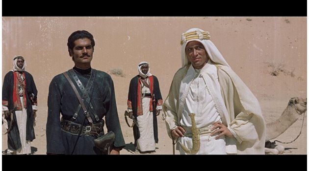 Заедно с Омар Шариф във филма "Лорънс Арабски", който носи "Оскар" на египетския актьор.