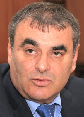 Данаил Папазов