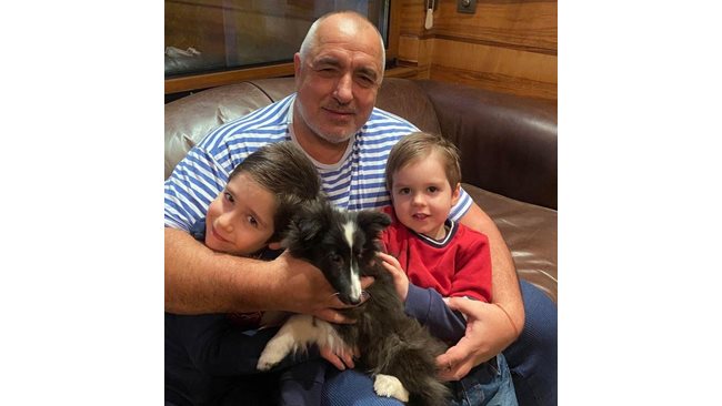 Boyko Borisov gave the dream Sarah to his grandchildren