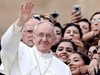 Папа Франциск трябва да си вземе микроскоп, за да види подаръка си от Литва
