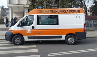 Дете е паднало от третия етаж на сграда във Варна