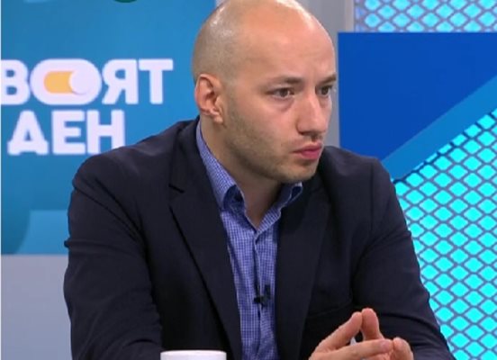 Димитър Ганев Кадър: Нова нюз