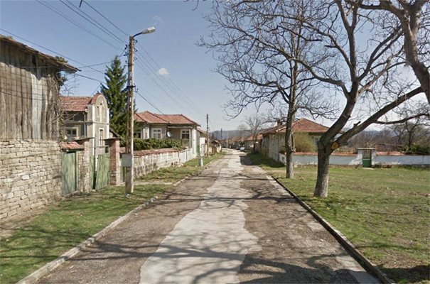 Севлиевското село Ряховците
Снимка: Гугъл стрийт вю
