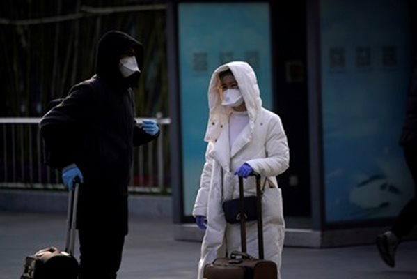Пикът на коронавирус в Китай се
очаква в средата на февруари