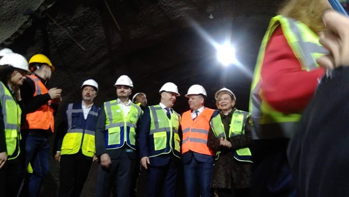 Отвориха първия жп тунел, построен в последните 50 години