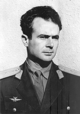 Ангел Кибарски с униформа на военен летец