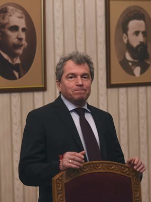 Тошко Йорданов по време на консултациите при президента
