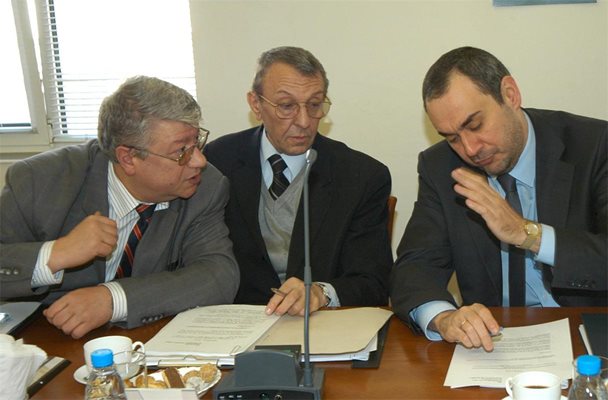 Христо Манчев, бившият шеф на отдел "Следствен" във Върховната касационна прокуратура Цеко Йорданов и бившият главен прокурор Борис Велчев (от ляво на дясно)