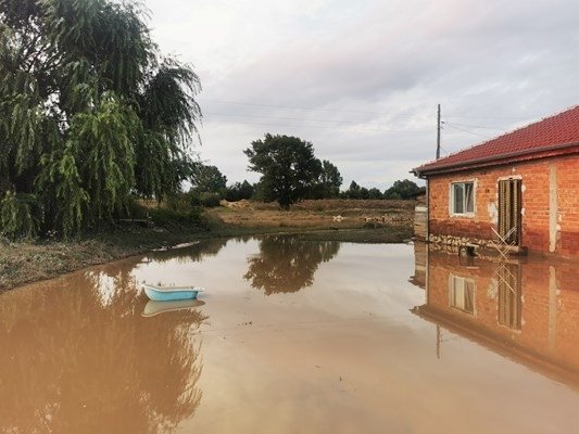 Така изглеждаше село Трилистник след септемврийското наводнение. Снимки: Община "Марица"