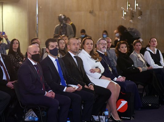 Македонският и българският премиер бяха сред официалните гости на церемонията.
СНИМКИТЕ СА ОТ ЕКИП: ВЕЛИСЛАВ НИКОЛОВ, РУМЯНА ТОНЕВА, ЮЛИЯН САВЧЕВ И АНДРЕЙ БЕЛОКОНСКИ