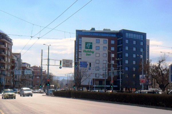 Затварят кръстовище на бул. „Дунав" в Пловдив заради асфалтиране