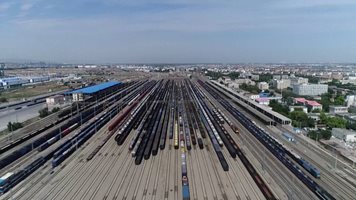 Товарните влакове между Китай и Европа създадоха мост за търговия