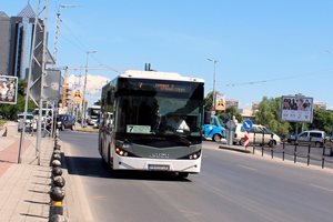 Прокуратурата издирва мъж, мастурбирал пред дете в пловдивски автобус