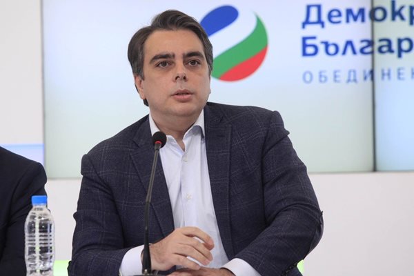 Асен Василев: Ще вкараме проект за бюджет скоростно в парламента