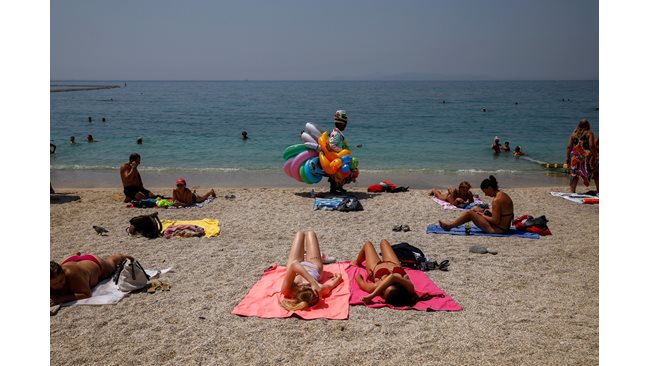 Outbreak of Halkidiki and Greek-liked Greek islands (Obzor)