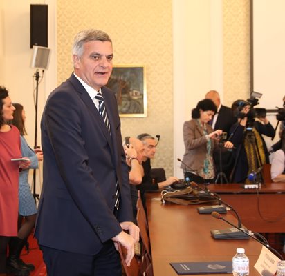Стефан Янев отново повтори, че е нужен диалог в парламента.