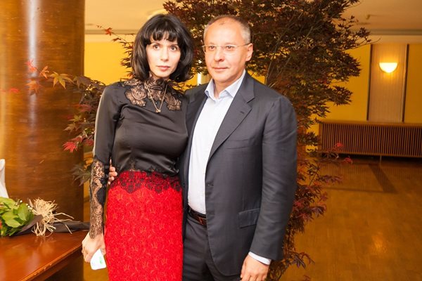 Моника и Сергей Станишеви вече като семейство през 2016 г. на неговия 50-и юбилей.