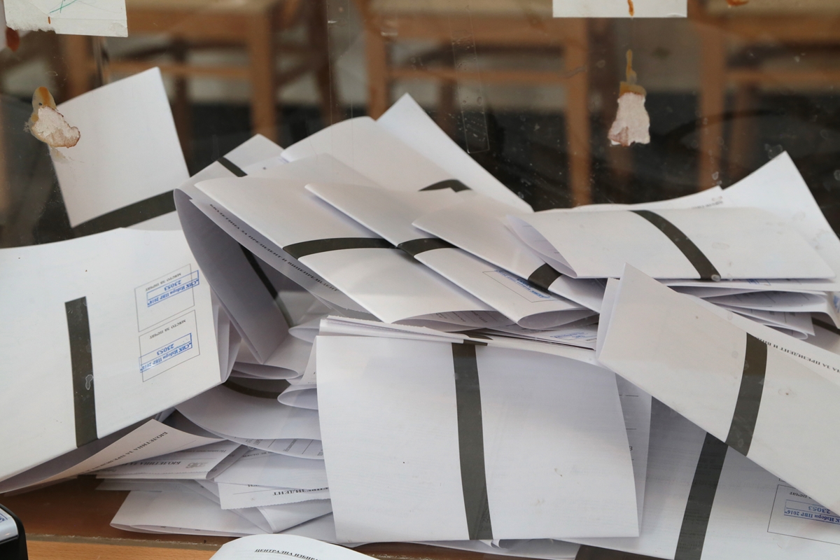 Откриха над 170 невалидни бюлетини от последните избори в с. Габровница