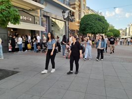 Много млади хора излязоха на улиците в Пловдив. Снимки: Авторът