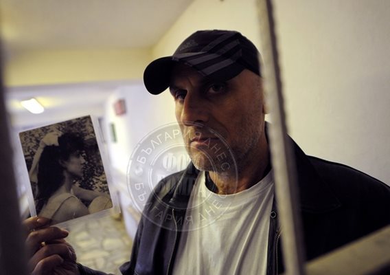 Алберто пази в затвора снимка на убитата от него Любомира
