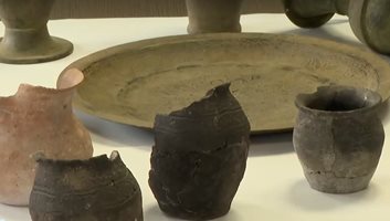 Върнаха над 4000 антични предмета в България след незаконно изнасяне (Снимки)