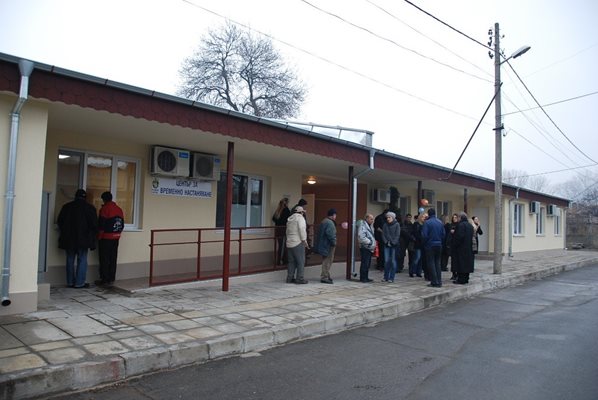 Близо до бъдещия дом за деца бежанци се намира и приютът за бездомни в града.