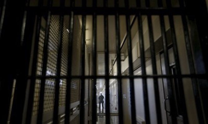 Мярка за неотклонение "задържане под стража" постанови  Районният съд в Бургас за обвинение в домашно насилие мъж.
 СНИМКА : Pixabay