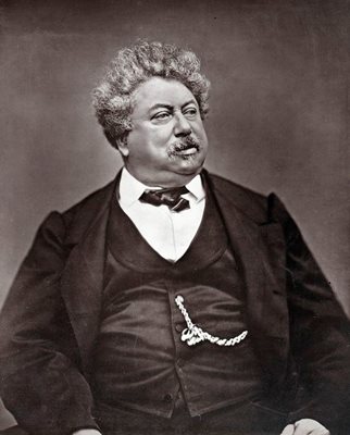 Александър Дюма-баща (1802-1870) е прочут с множеството си исторически и приключенски романи, благодарение на които е един от най-четените френски писатели в света.